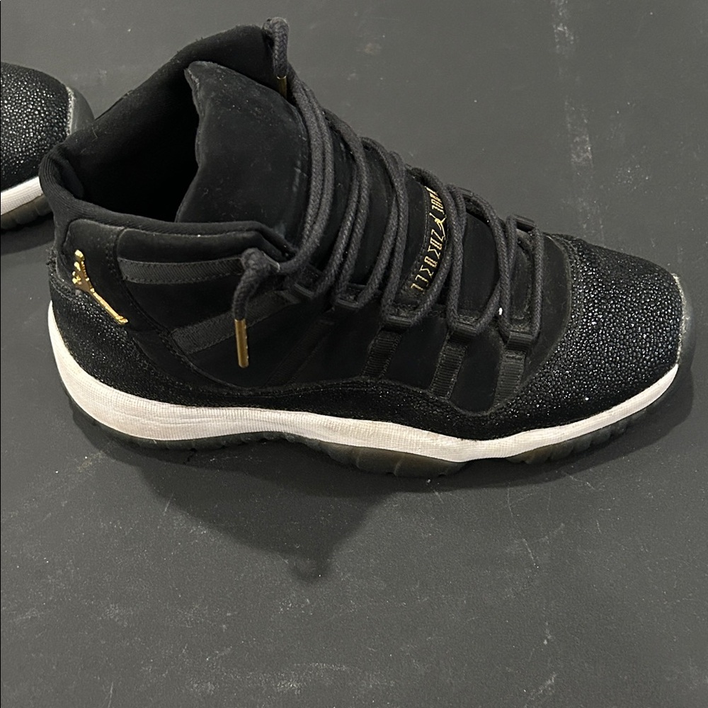Retro Jordan 11 8Y  Black High-Top Glitter Sneakers with Gold Accents